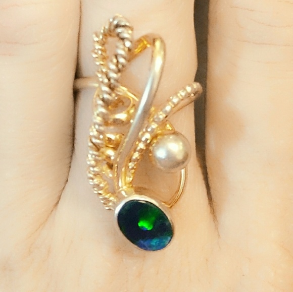 VTG Artisan Abstract Black Opal, Pearl Gold Ring - Picture 4 of 6